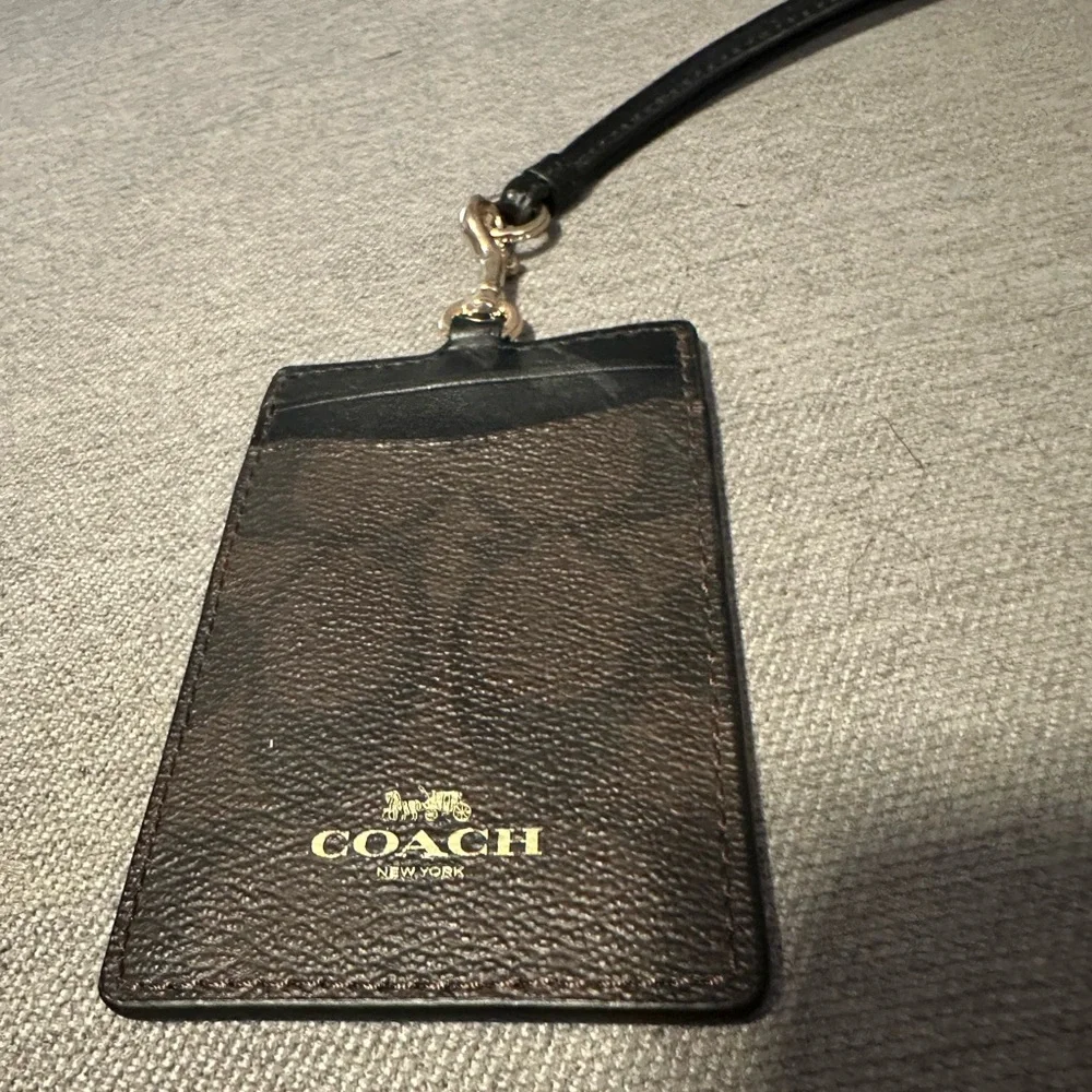 COACH Signature PVC LANYARD ID Badge Card holder - Picture 1 of 8